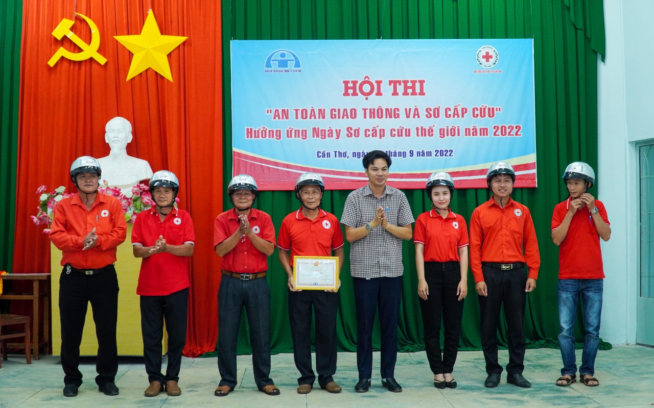 Cần Thơ: Tổ chức Hội thi An toàn giao thông và sơ cấp cứu cho cán bộ cơ sở Cần Thơ: Tổ chức Hội thi An toàn giao thông và sơ cấp cứu cho cán bộ cơ sở