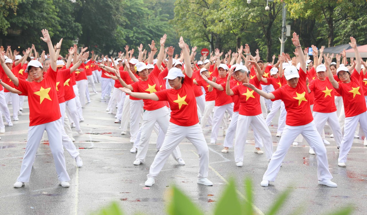 Vinamilk đồng hành cùng hơn 2.000 người cao tuổi thủ đô nhân ngày quốc tế người cao tuổi 1/10