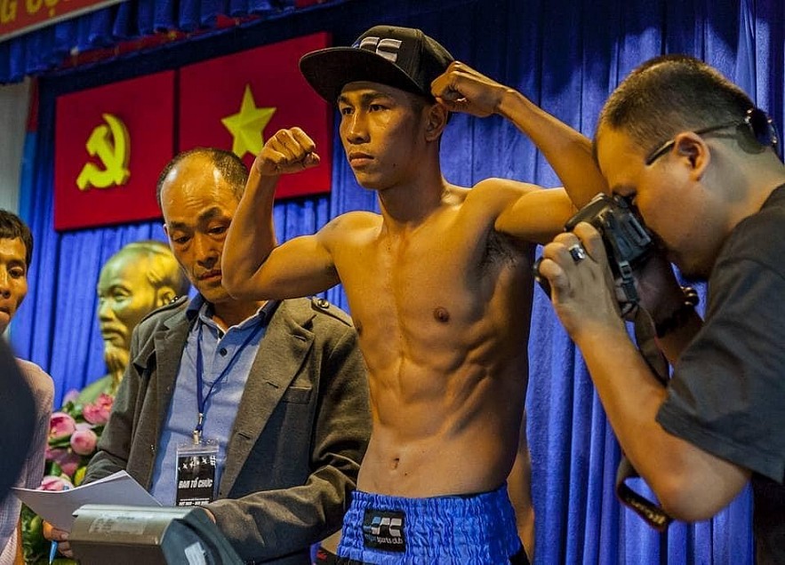 Vietnamese Boxer Wins World Championship Vietnamese Boxer Wins World Championship