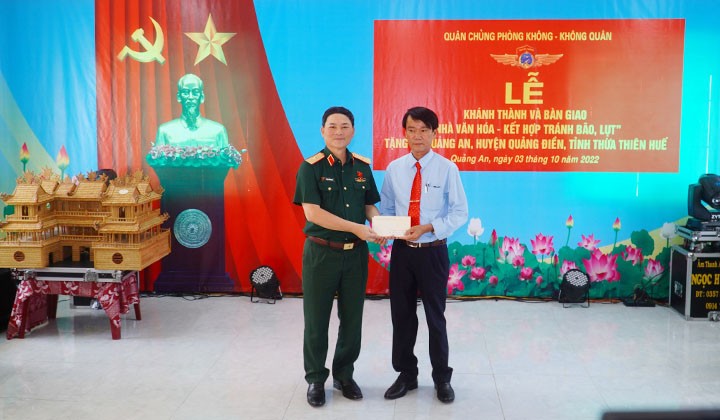 Khánh thành và bàn giao Nhà văn hóa - kết hợp tránh bão, lụt tại Thừa Thiên Huế Khánh thành và bàn giao Nhà văn hóa - kết hợp tránh bão, lụt tại Thừa Thiên Huế