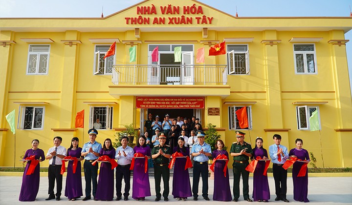 Khánh thành và bàn giao Nhà văn hóa - kết hợp tránh bão, lụt tại Thừa Thiên Huế Khánh thành và bàn giao Nhà văn hóa - kết hợp tránh bão, lụt tại Thừa Thiên Huế