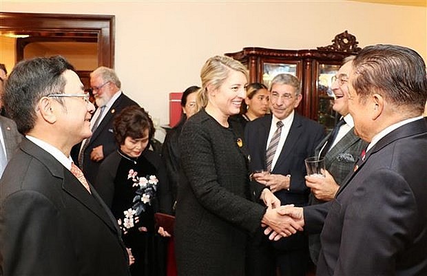 Canada Wishes to Forge Long-Term Relationship with Vietnam Canada Wishes to Forge Long-Term Relationship with Vietnam