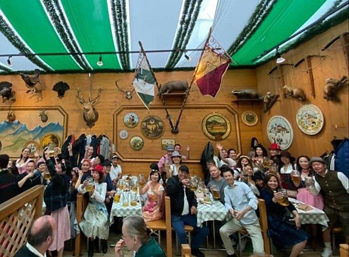 Overseas Vietnamese Experience a Joyful Oktoberfest Reunion Overseas Vietnamese Experience a Joyful Oktoberfest Reunion