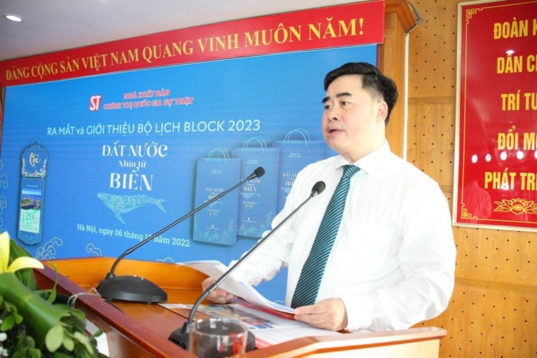 PGS.TS. Phạm Minh Tuấn - Giám đốc, Tổng Biên tập Nhà xuất bản Chính trị quốc gia Sự thật phát biểu tại buổi lễ (Ảnh: Báo Đảng cộng sản). PGS.TS. Phạm Minh Tuấn - Giám đốc, Tổng Biên tập Nhà xuất bản Chính trị quốc gia Sự thật phát biểu tại buổi lễ (Ảnh: Báo Đảng cộng sản).