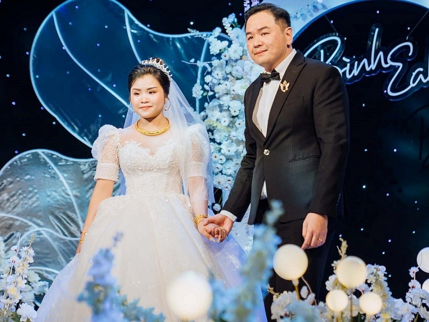 A Love Story with A Huge Age Gap Between a Vietnamese Girl and Her Thai Husband A Southeast Asian Romance between a Viet and a Thai