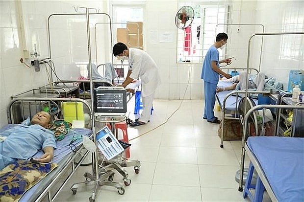 Heavy COVID-19 patients under treatment. Photo: VNA Heavy COVID-19 patients under treatment. Photo: VNA