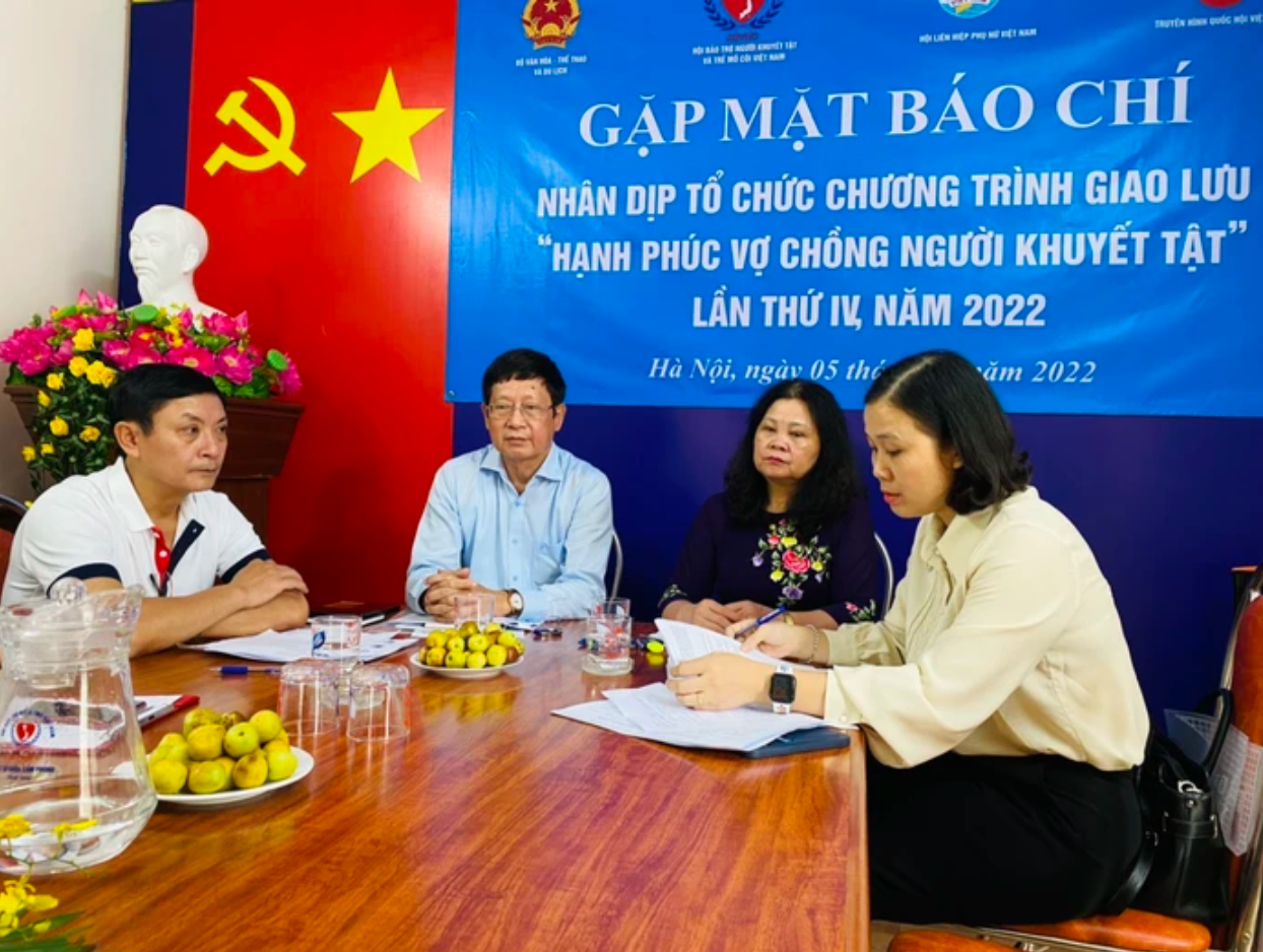 Hạnh phúc của 35 cặp vợ chồng khuyết tật Hạnh phúc của 35 cặp vợ chồng khuyết tật