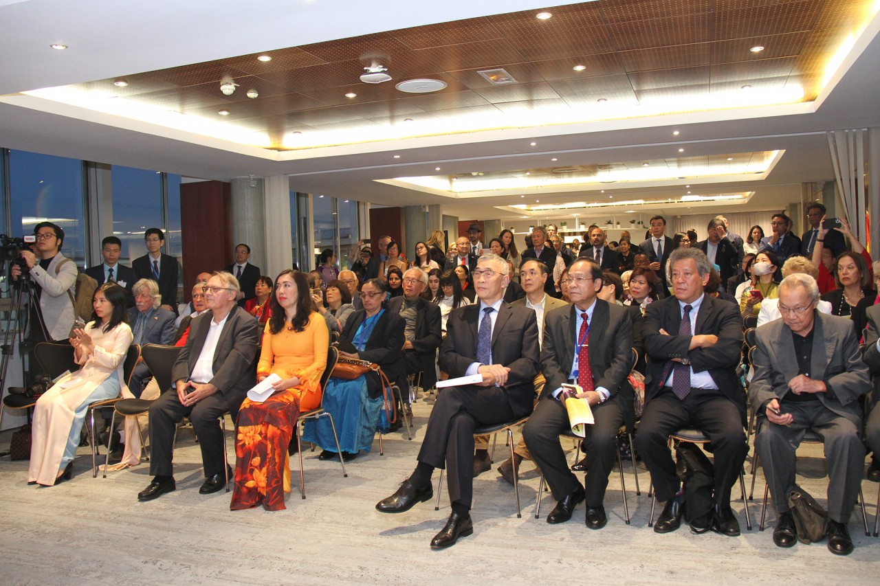 Lễ kỷ niệm 35 năm tổ chức UNESCO thông qua Nghị quyết tôn vinh Chủ tịch Hồ Chí Minh tại Pháp Lễ kỷ niệm 35 năm tổ chức UNESCO thông qua Nghị quyết tôn vinh Chủ tịch Hồ Chí Minh tại Pháp
