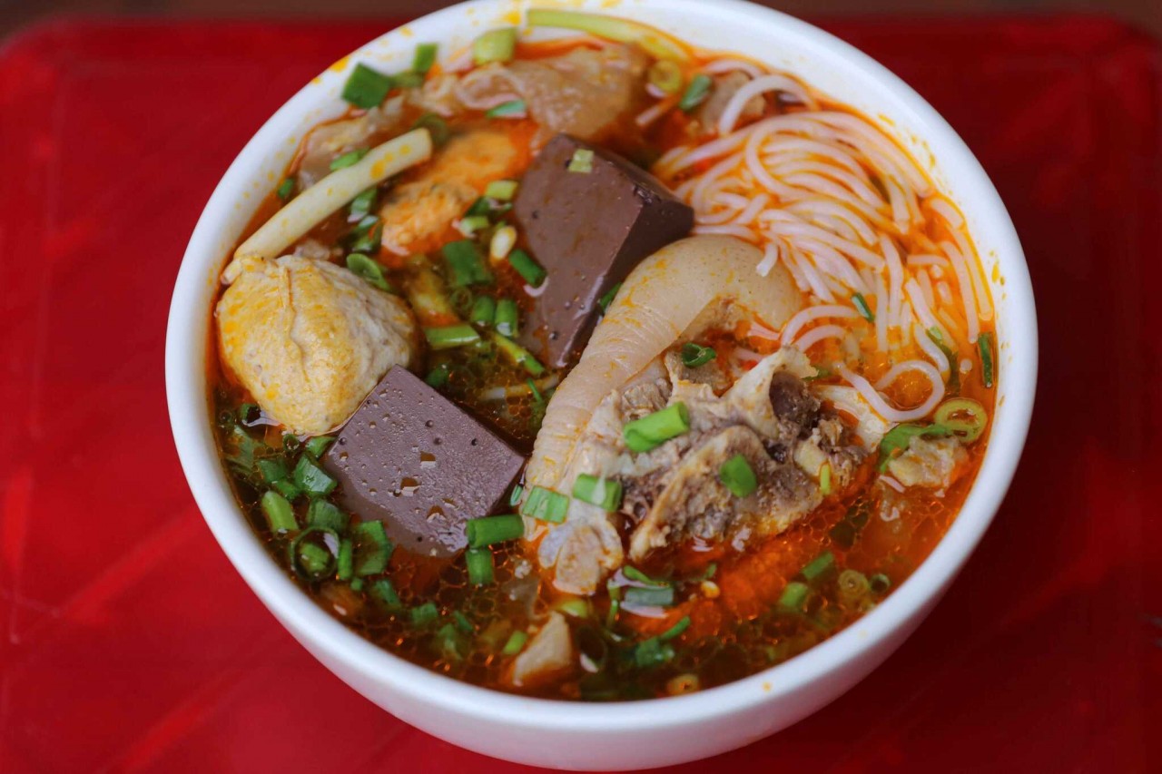 A full bowl of Bun Bo made by Grandma Sang. Photo: Le Hoai Nhan A full bowl of Bun Bo made by Grandma Sang. Photo: Le Hoai Nhan