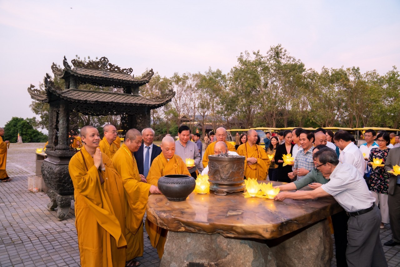 Vietnam Peace Committee, VUFO Pray for Peace Vietnam Peace Committee, VUFO Pray for Peace