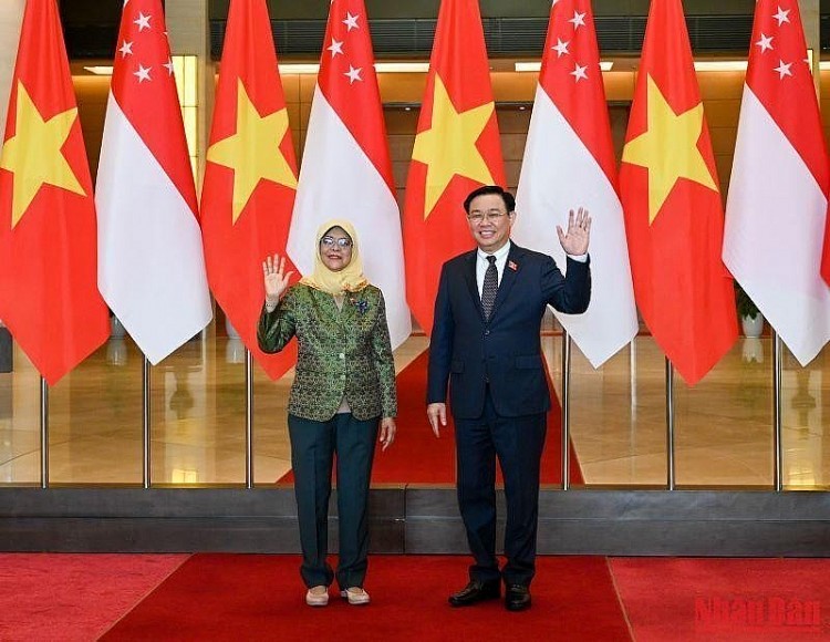 [Ảnh] Chủ tịch Quốc hội Vương Đình Huệ tiếp Tổng thống Cộng hòa Singapore Halimah Yacob