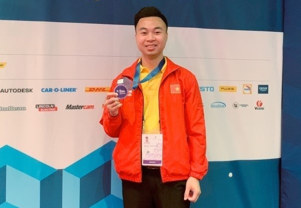 Vietnam Wins 2 Silver Medals at WorldSkills 2022 Vietnam Wins 2 Silver Medals at WorldSkills 2022