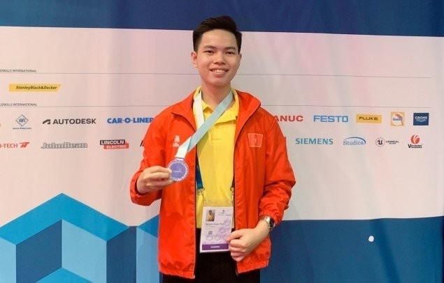Vietnam Wins 2 Silver Medals at WorldSkills 2022 Vietnam Wins 2 Silver Medals at WorldSkills 2022