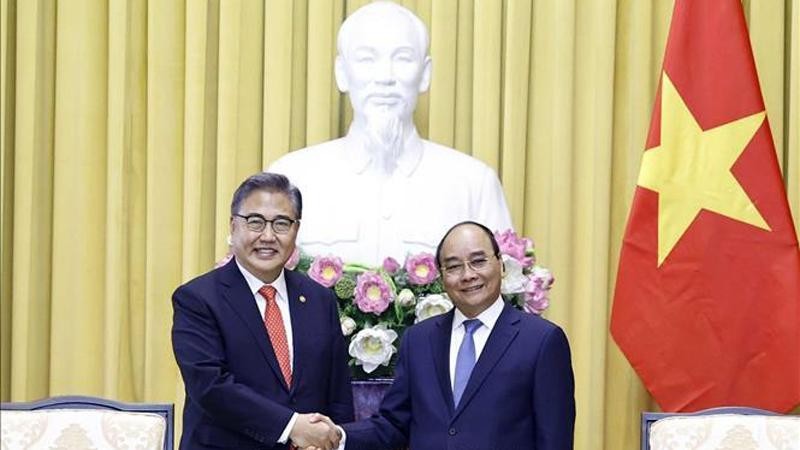 Thúc đẩy hợp tác, nâng kim ngạch thương mại Việt Nam-Hàn Quốc lên 100 tỷ USD vào năm tới Thúc đẩy hợp tác, nâng kim ngạch thương mại Việt Nam-Hàn Quốc lên 100 tỷ USD vào năm tới
