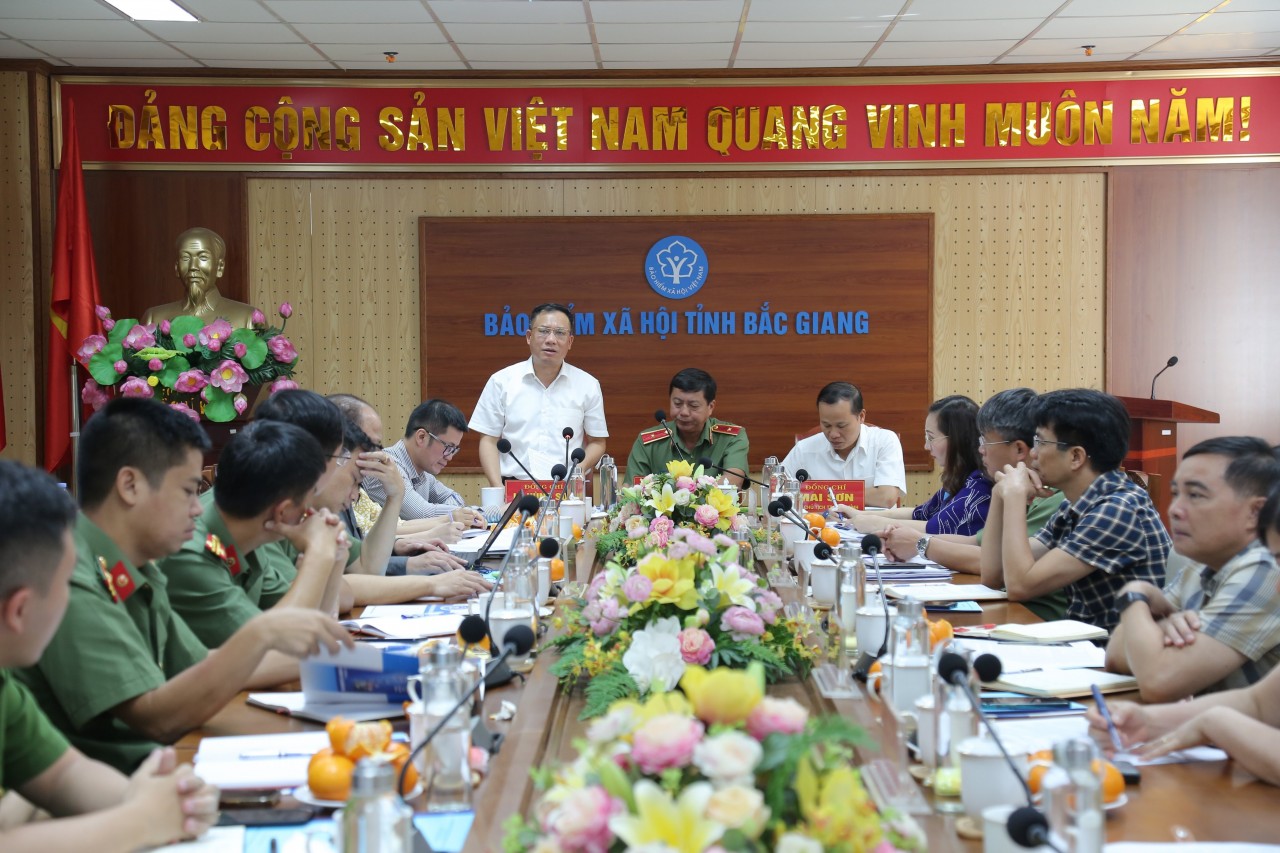 Đoàn công tác làm việc tại Bắc Giang. Đoàn công tác làm việc tại Bắc Giang.