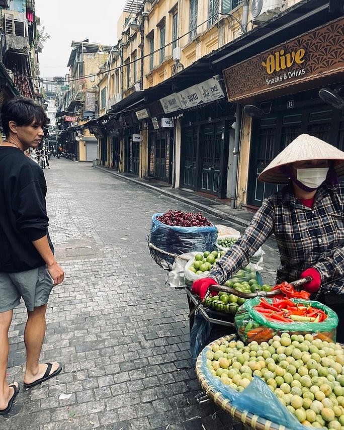 Two Actors From Famous 'Gaoranger' Visit Hanoi Two Actors From Famous 'Gaoranger' Visit Hanoi