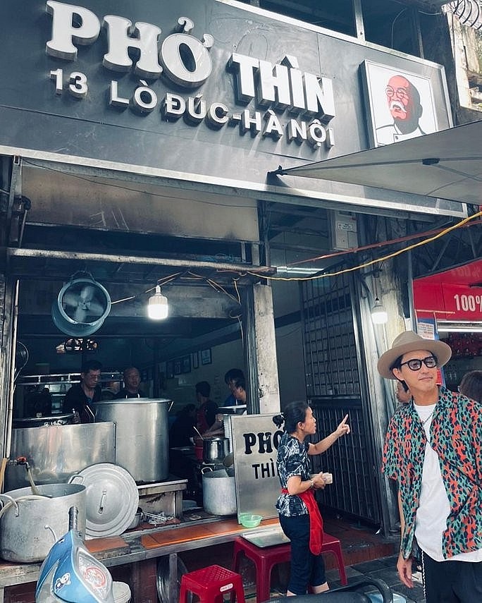 Both of them visited Pho Thin. Photo: NLD Both of them visited Pho Thin. Photo: NLD