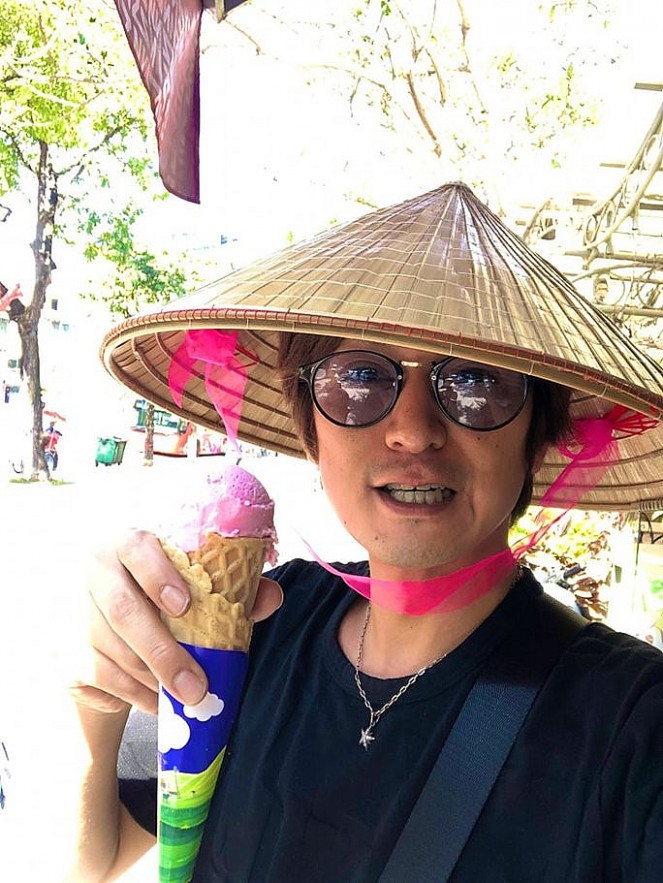 Takeru Shibaki wearing a conical hat. Photo: NLD Takeru Shibaki wearing a conical hat. Photo: NLD