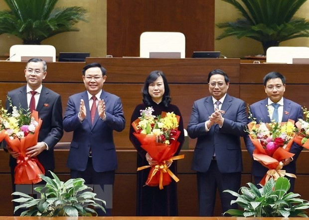 Thủ tướng Phạm Minh Chính, Chủ tịch Quốc hội Vương Đình Huệ chúc mừng Tổng Kiểm toán nhà nước Ngô Văn Tuấn, Bộ trưởng Bộ Y tế Đào Hồng Lan và Bộ trưởng Bộ Giao thông Vận tải Nguyễn Văn Thắng (Ảnh: Doãn Tấn/TTXVN). Thủ tướng Phạm Minh Chính, Chủ tịch Quốc hội Vương Đình Huệ chúc mừng Tổng Kiểm toán nhà nước Ngô Văn Tuấn, Bộ trưởng Bộ Y tế Đào Hồng Lan và Bộ trưởng Bộ Giao thông Vận tải Nguyễn Văn Thắng (Ảnh: Doãn Tấn/TTXVN).