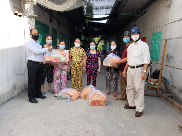 Đánh giá toàn diện chính sách hỗ trợ người dân gặp khó khăn do COVID-19 Đánh giá toàn diện chính sách hỗ trợ người dân gặp khó khăn do COVID-19
