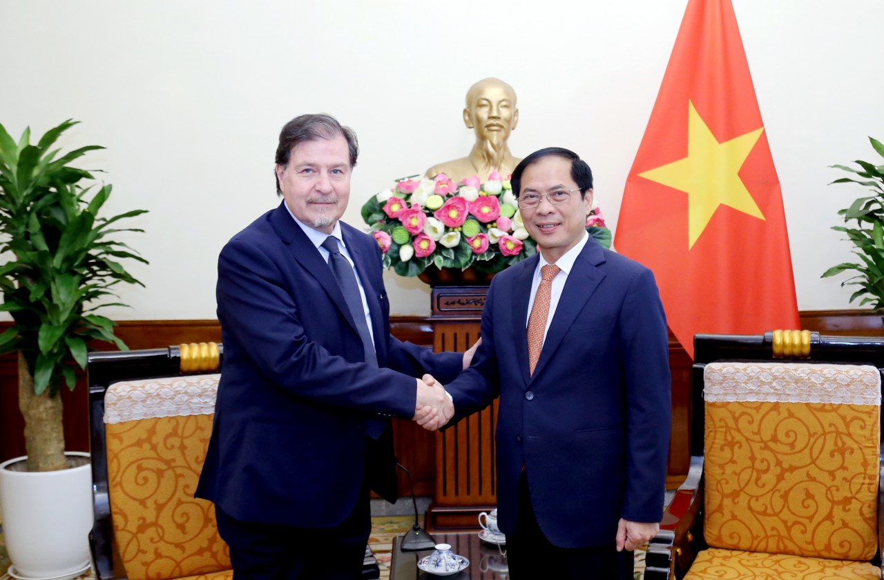 Chile coi trọng mối quan hệ truyền thống hữu nghị và hợp tác với Việt Nam Chile coi trọng mối quan hệ truyền thống hữu nghị và hợp tác với Việt Nam