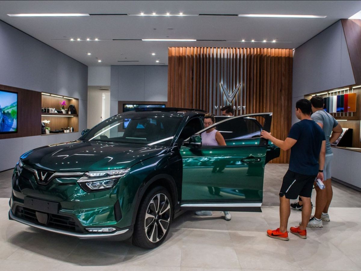 VinFast - “Tesla của Việt Nam” trở lại Pháp với 4 mẫu SUV điện đầy ấn tượng VinFast - “Tesla của Việt Nam” trở lại Pháp với 4 mẫu SUV điện đầy ấn tượng