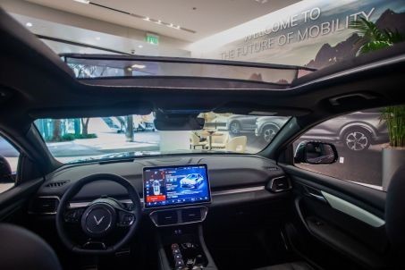 VinFast - “Tesla của Việt Nam” trở lại Pháp với 4 mẫu SUV điện đầy ấn tượng VinFast - “Tesla của Việt Nam” trở lại Pháp với 4 mẫu SUV điện đầy ấn tượng