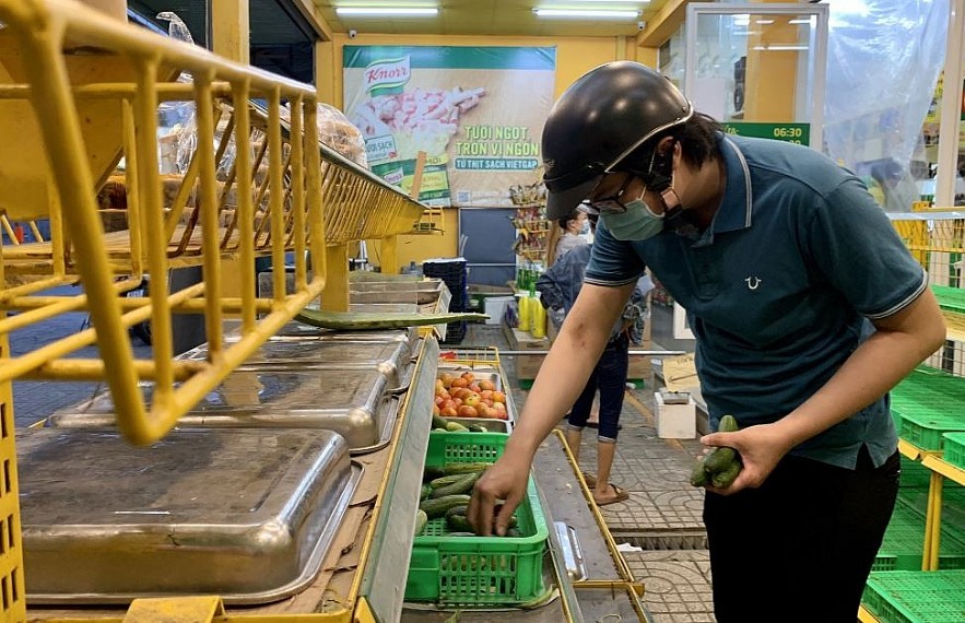 Vietnam Business & Weather Briefing (Oct 23):