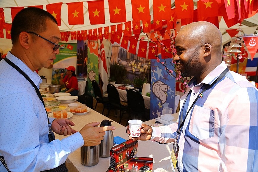 Vietnam Promotes Food, Culture at South Africa Diplomatic Fair Vietnam Promotes Food, Culture at South Africa Diplomatic Fair