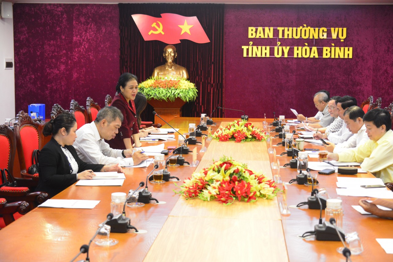 Đồng chí Nguyễn Phương Nga, Bí thư Đảng đoàn, Chủ tịch Liên hiệp các tổ chức hữu nghị Việt Nam phát biểu tại buổi làm việc. Đồng chí Nguyễn Phương Nga, Bí thư Đảng đoàn, Chủ tịch Liên hiệp các tổ chức hữu nghị Việt Nam phát biểu tại buổi làm việc.