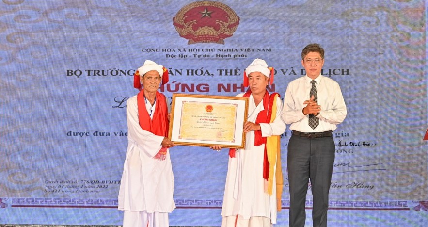Cham people In Binh Thuan Province Celebrate Kate Festival Cham people In Binh Thuan Province Celebrate Kate Festival