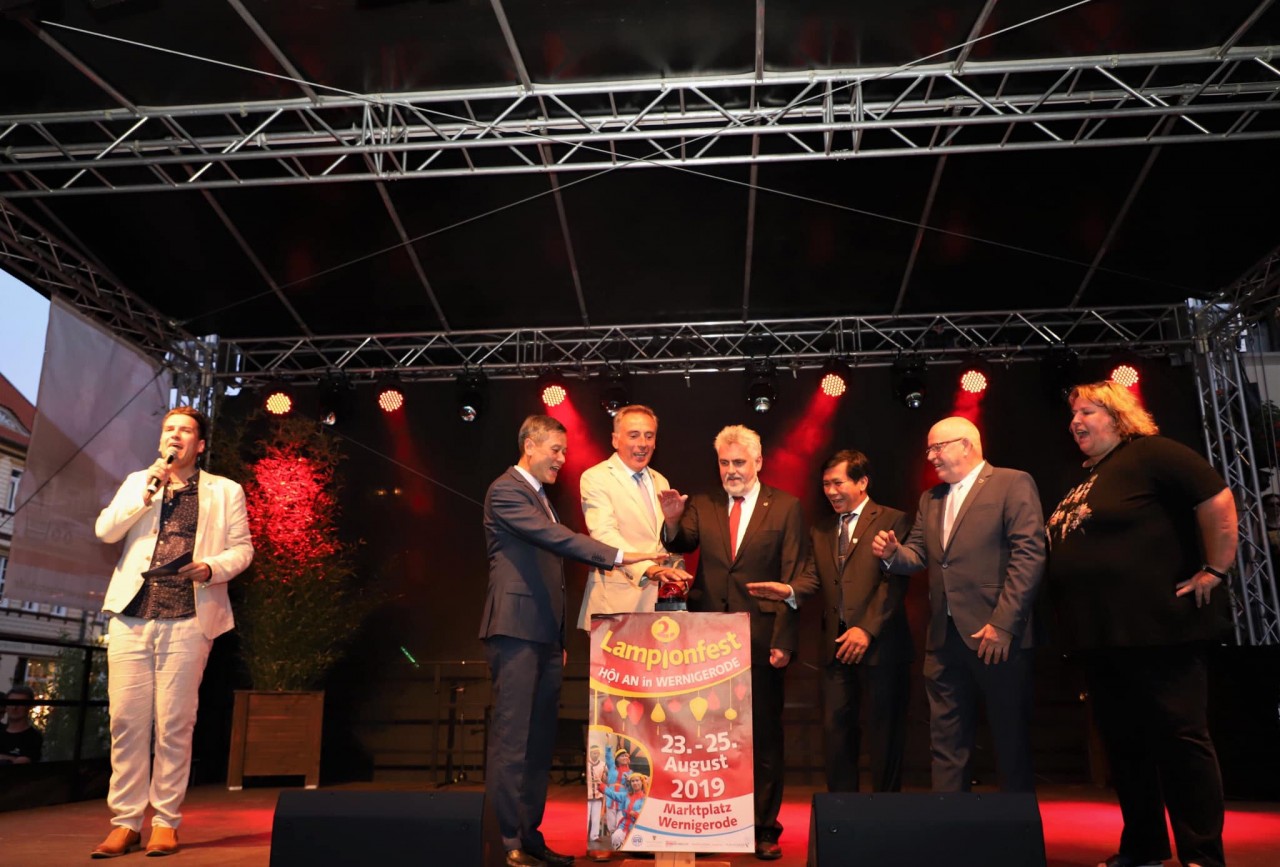 At the Hoi An lantern festival in 2019 in Wernigerode. Source: Vietnam's embassy in Germany At the Hoi An lantern festival in 2019 in Wernigerode. Source: Vietnam's embassy in Germany