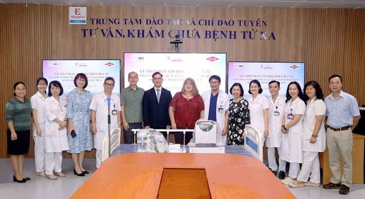Trao tặng vật tư y tế cho Bệnh viện E, Bệnh viện Nhi Trung ương Trao tặng vật tư y tế cho Bệnh viện E, Bệnh viện Nhi Trung ương