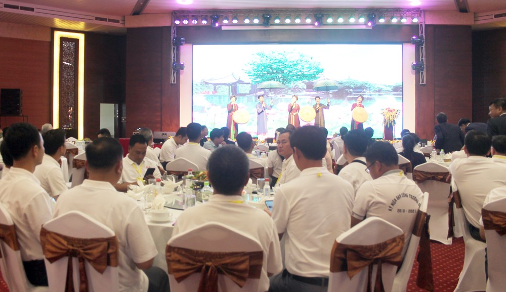 Đoàn cựu lưu học sinh Lào giao lưu tại Bắc Giang Đoàn cựu lưu học sinh Lào giao lưu tại Bắc Giang