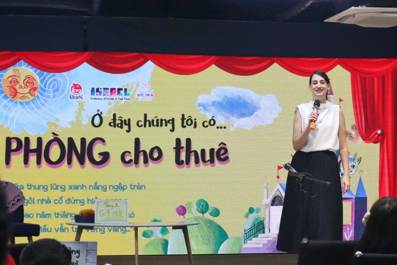 Phó Đại sứ Israel tại Việt Nam Maayan Ben Tura phát biểu (Ảnh: Hạnh Trần). Phó Đại sứ Israel tại Việt Nam Maayan Ben Tura phát biểu (Ảnh: Hạnh Trần).