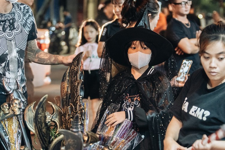 Halloween và Tháng cô hồn có gì giống, khác nhau? Halloween và Tháng cô hồn có gì giống, khác nhau?