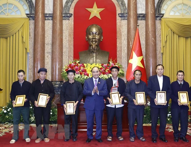 Phát huy vai trò của người có uy tín trong đồng bào dân tộc thiểu số | Chính trị | Vietnam+ (VietnamPlus) Phát huy vai trò của người có uy tín trong đồng bào dân tộc thiểu số | Chính trị | Vietnam+ (VietnamPlus)