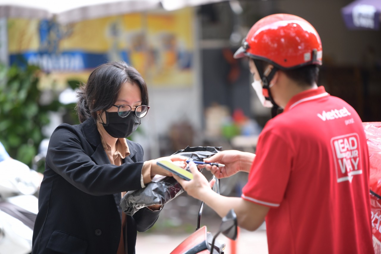Viettel Post - Doanh nghiệp chuyển phát duy nhất đạt Thương hiệu quốc gia 5 năm liên tiếp Viettel Post - Doanh nghiệp chuyển phát duy nhất đạt Thương hiệu quốc gia 5 năm liên tiếp