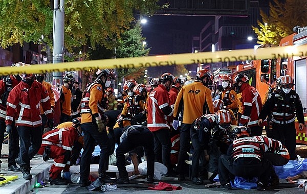 Seoul Halloween Crush: Body of Vietnamese Victim Brought Home Seoul Halloween Crush: Body of Vietnamese Victim Brought Home