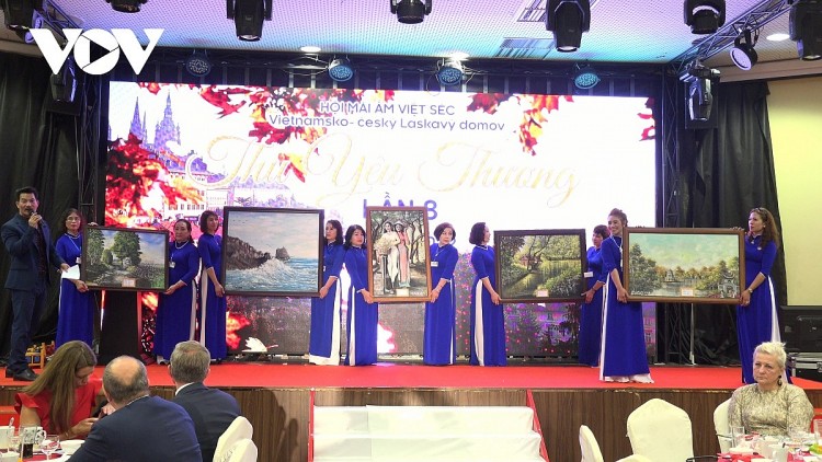 Hội Mái ấm Việt-Séc hướng tới kỉ niệm 10 năm hoạt động và Đại hội lần thứ 3 Hội Mái ấm Việt-Séc hướng tới kỉ niệm 10 năm hoạt động và Đại hội lần thứ 3