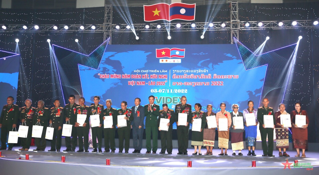 Hội chợ Triển lãm “Chào mừng năm đoàn kết, hữu nghị Việt Nam - Lào 2022” là hoạt động mang nhiều ý nghĩa Hội chợ Triển lãm “Chào mừng năm đoàn kết, hữu nghị Việt Nam - Lào 2022” là hoạt động mang nhiều ý nghĩa