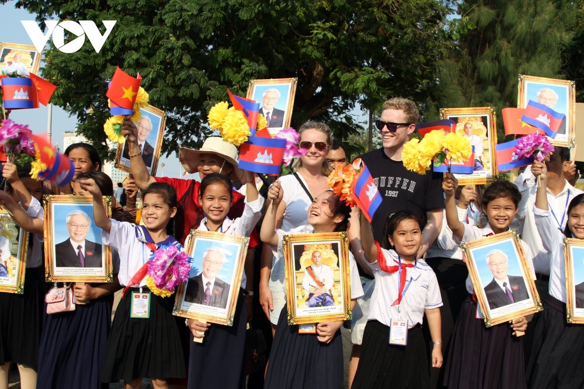 Chuyên gia Campuchia: Mối quan hệ Việt Nam - Campuchia ngày càng bền chặt Chuyên gia Campuchia: Mối quan hệ Việt Nam - Campuchia ngày càng bền chặt