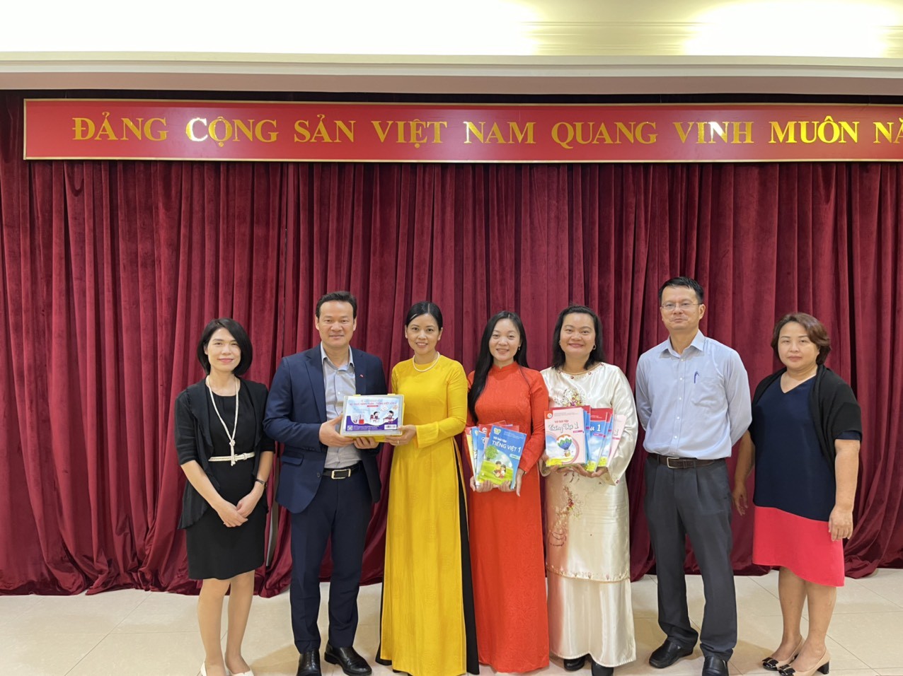 Thông tin cơ chế, chính sách của Nhà nước đến cộng đồng người Việt tại Malaysia Thông tin cơ chế, chính sách của Nhà nước đến cộng đồng người Việt tại Malaysia