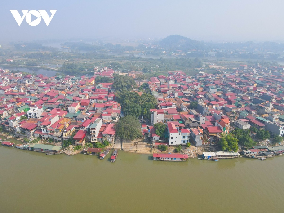 Độc đáo bức cửa võng đình Thổ Hà - báu vật bên bờ sông Cầu, Bắc Giang