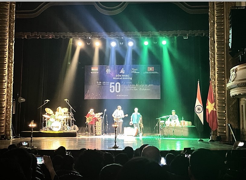 An Unique Musical Night Celebrating 50 Years Anniversary of Vietnam - India Relationship An Unique Musical Night Celebrating 50 Years Anniversary of Vietnam - India Relationship
