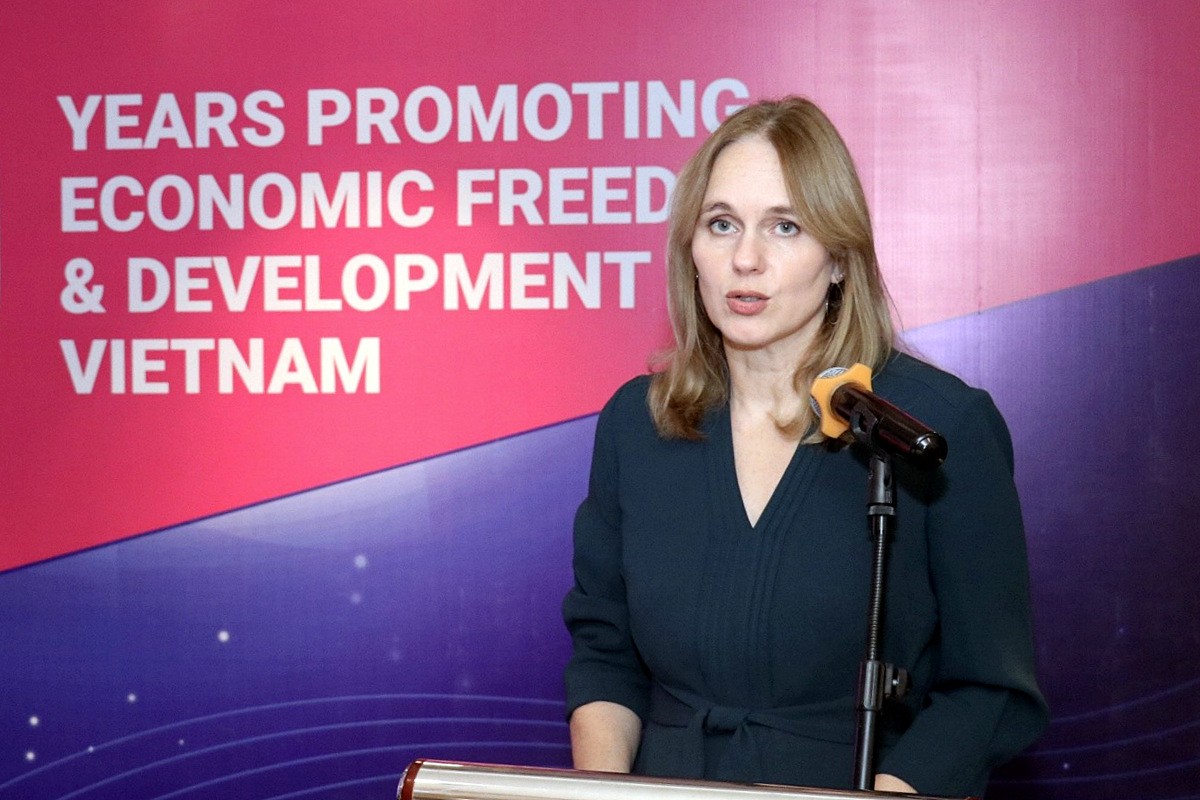 FNF nhận bằng khen của VUFO vì những đóng góp tích cực tại Việt Nam FNF nhận bằng khen của VUFO vì những đóng góp tích cực tại Việt Nam