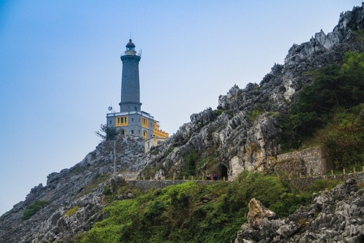 Long Chau lighthouse is the highlight of the island. (Photo: Tran Son) Long Chau lighthouse is the highlight of the island. (Photo: Tran Son)