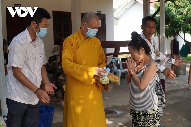 Vietnamese Buddhists in Laos Uphold the Tradition of Love Vietnamese Buddhists in Laos Uphold the Tradition of Love