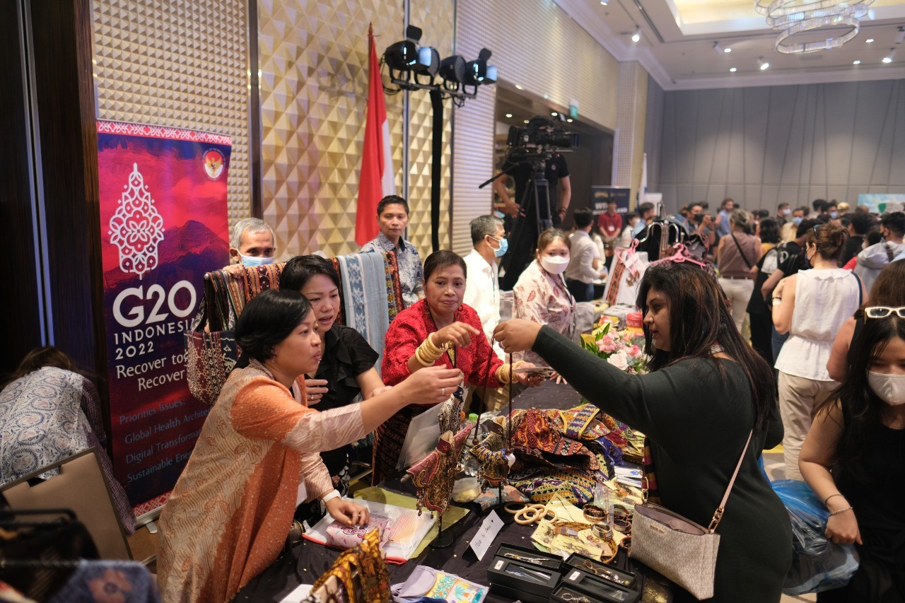 HCM City: Consular Club’s Annual Charity Bazaar HCM City: Consular Club’s Annual Charity Bazaar