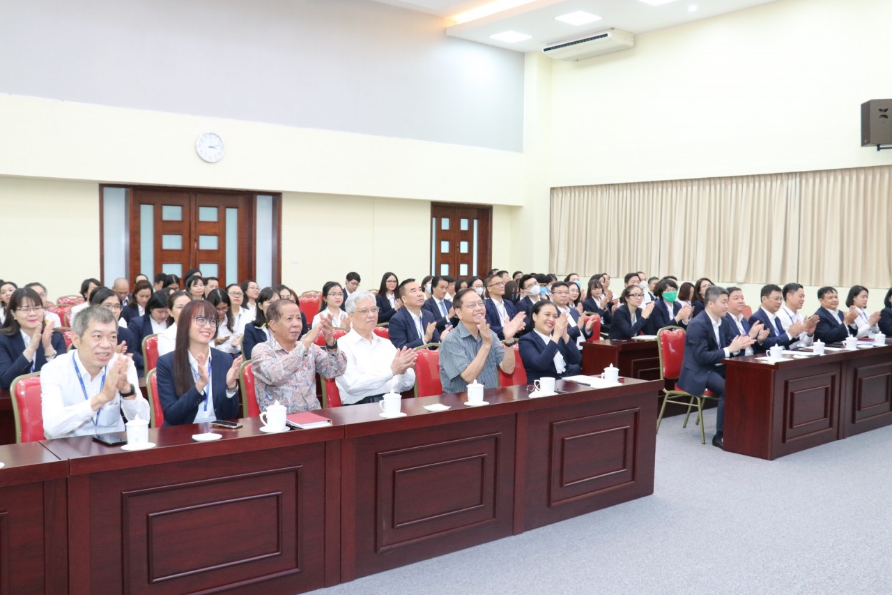 Cán bộ, nhân viên VUFO tham gia Lễ kỷ niệm 71 năm Ngày truyền thống. Cán bộ, nhân viên VUFO tham gia Lễ kỷ niệm 71 năm Ngày truyền thống.